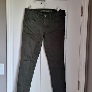 American Eagle- size 8 army green jegging